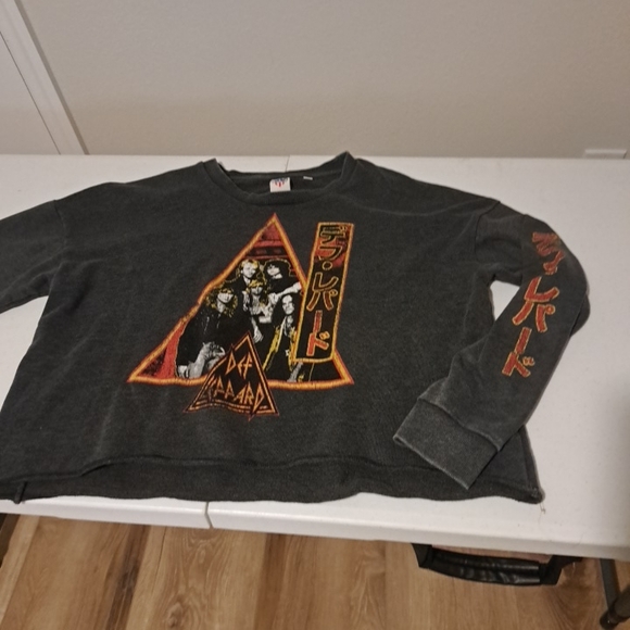 Junk Food Clothing Gray Def Leppard Sweatshirt - Picture 1 of 3